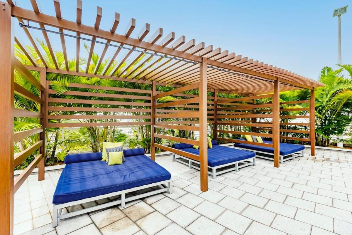 Palm Place Heart Of Miami With Parking Pool And Gym Eksteriør billede